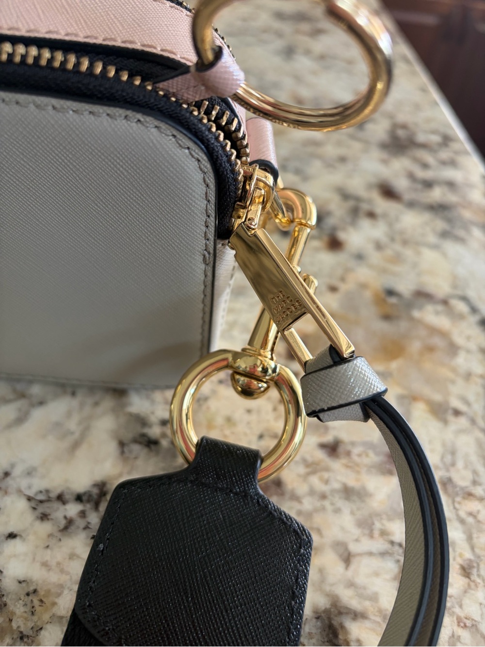 Marc Jacob’s snapshot bag and cardholder keychain - Picture 6 of 7